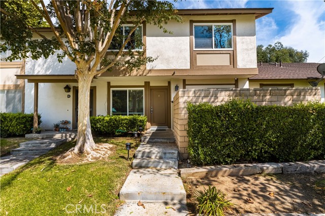 Detail Gallery Image 1 of 36 For 5497 E Willow Woods Ln #C,  Anaheim,  CA 92807 - 3 Beds | 1/1 Baths