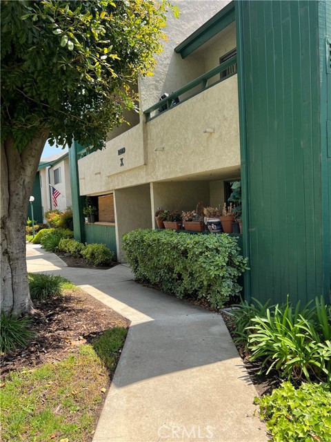 Front Image Thumbnail for CRCV25264400