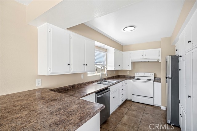 Detail Gallery Image 3 of 15 For 705 1/2 Orchid Ave, Corona Del Mar,  CA 92625 - 2 Beds | 2 Baths
