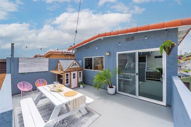 Balcony Off The Kitchen