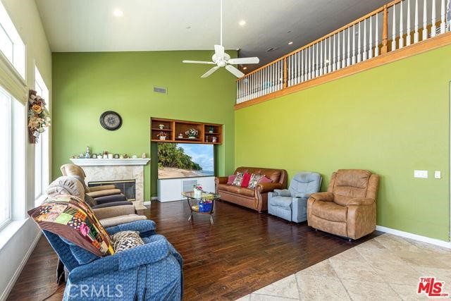 18568 Arbor Gate Lane, Yorba Linda CA: https://media.crmls.org/medias/35184536-f9c4-4aac-b842-0a55e7c1fe2b.jpg