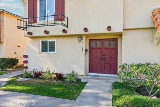 Detail Gallery Image 4 of 29 For 17232 Nisson Road #D,  Tustin,  CA 92780 - 2 Beds | 1/1 Baths