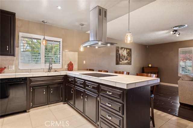 Detail Gallery Image 16 of 47 For 6001 Meadow Glen, Bakersfield,  CA 93306 - 3 Beds | 2 Baths