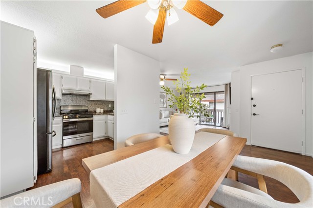Detail Gallery Image 8 of 27 For 13101 Sunnybrook Circle #204,  Garden Grove,  CA 92844 - 2 Beds | 2 Baths