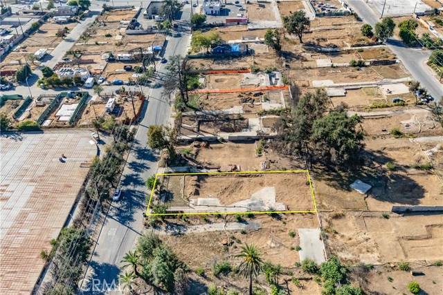 95 E Calaveras Street, Altadena CA: https://media.crmls.org/medias/3519342e-1f99-4ccd-a7b6-8f4b07bb75bd.jpg