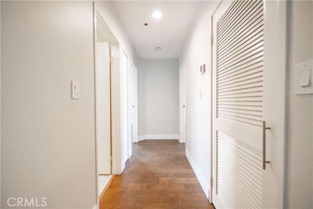1310 E Ocean Boulevard, Long Beach CA: https://media.crmls.org/medias/351a3121-0c5d-4a83-a637-4b9edfa3c344.jpg