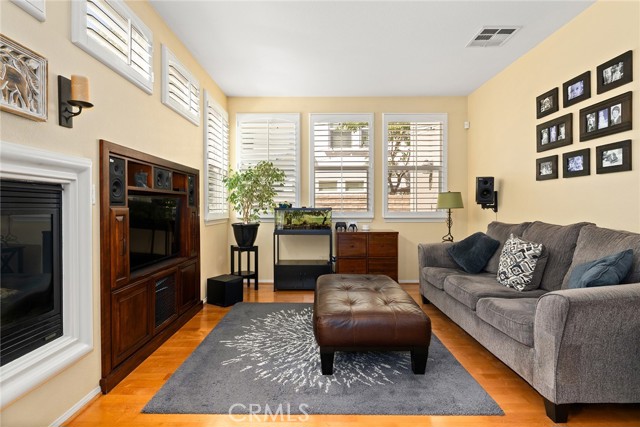26967 Cape Cod Drive, Valencia CA: https://media.crmls.org/medias/351a5ade-5dae-49e5-9460-e116c9248d1b.jpg