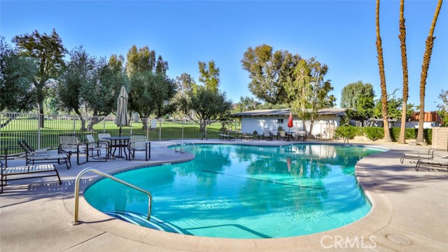 49171 Washington Street, La Quinta CA: https://media.crmls.org/medias/351a80ed-57c6-4bc3-85bf-5cc8b2c370dc.jpg