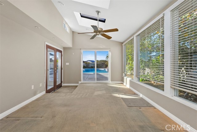 Detail Gallery Image 12 of 40 For 3800 Topside Ln, Corona Del Mar,  CA 92625 - 4 Beds | 3/1 Baths