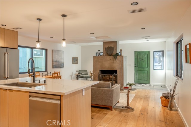 259 Victoria Lane, Sugarloaf CA: https://media.crmls.org/medias/351b7e00-17a4-45c9-afee-497224f76270.jpg