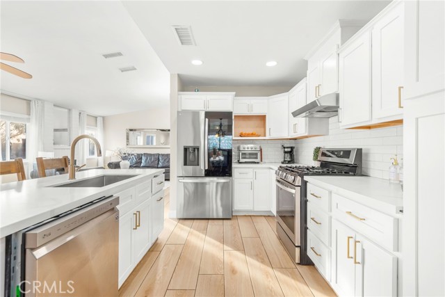 Detail Gallery Image 14 of 33 For 7590 Kemspter, Fontana,  CA 92336 - 4 Beds | 2 Baths