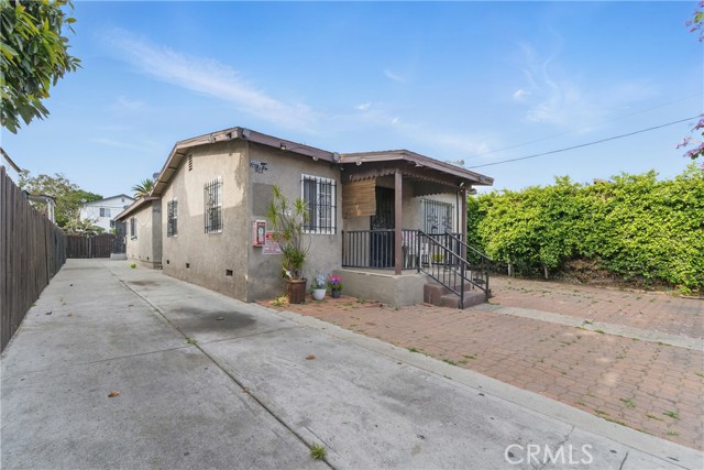 Detail Gallery Image 3 of 39 For 907 E 109th Pl, Los Angeles,  CA 90059 - – Beds | – Baths