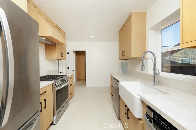 Detail Gallery Image 14 of 37 For 10703 Woodruff Ave, Downey,  CA 90241 - 3 Beds | 2 Baths