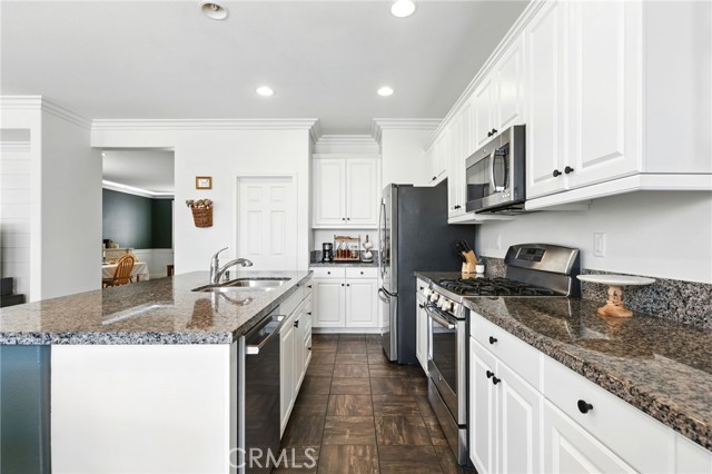 29222 Woodbridge Street, Lake Elsinore CA: https://media.crmls.org/medias/351daf47-f46c-440d-b7a6-8c085779f896.jpg