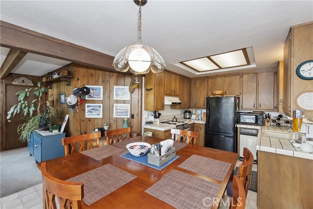 Detail Gallery Image 9 of 36 For 1096 Nadelhorn Dr, Lake Arrowhead,  CA 92352 - 3 Beds | 3 Baths