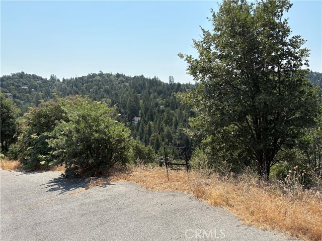 Detail Gallery Image 4 of 8 For 26805 Inyo Ct, Lake Arrowhead,  CA 92352 - – Beds | – Baths