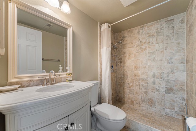 Detail Gallery Image 20 of 32 For 22976 Broadleaf, Lake Forest,  CA 92630 - 4 Beds | 3 Baths