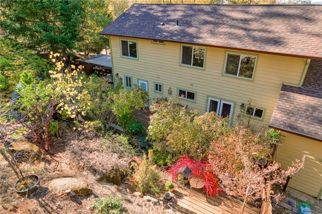 14274 Regina Way, Cobb CA: https://media.crmls.org/medias/35213fab-0621-4b09-93c4-e0f1bf4551f2.jpg