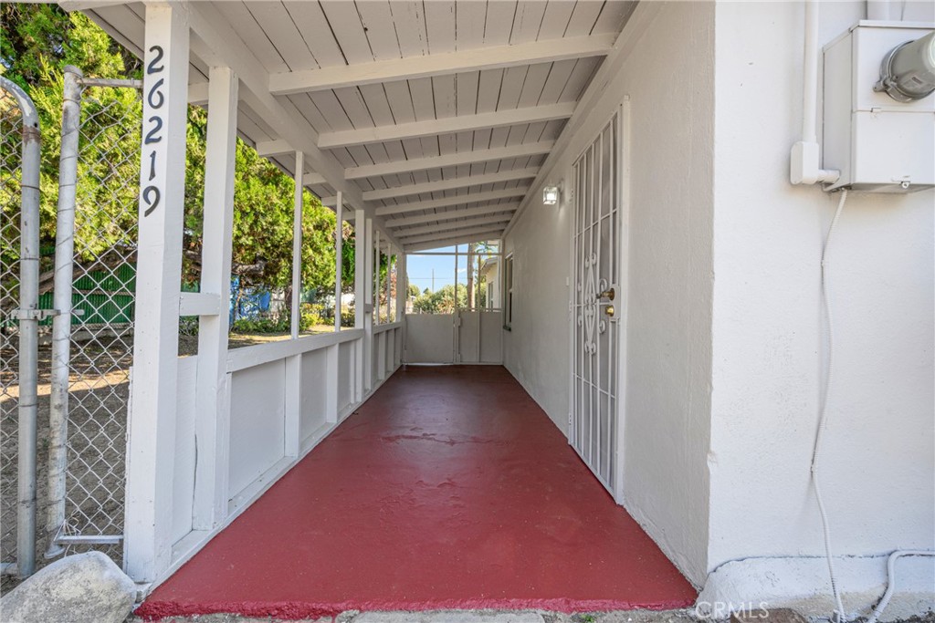 https://media.crmls.org/medias/352179bc-1be5-4d31-a752-5b77113610b7.jpg?preset=X-Large