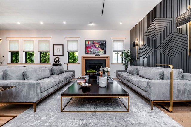 4365 Kraft Avenue, Studio City CA: https://media.crmls.org/medias/35218a2d-cd9b-44f9-9e50-a8ef3c975875.jpg