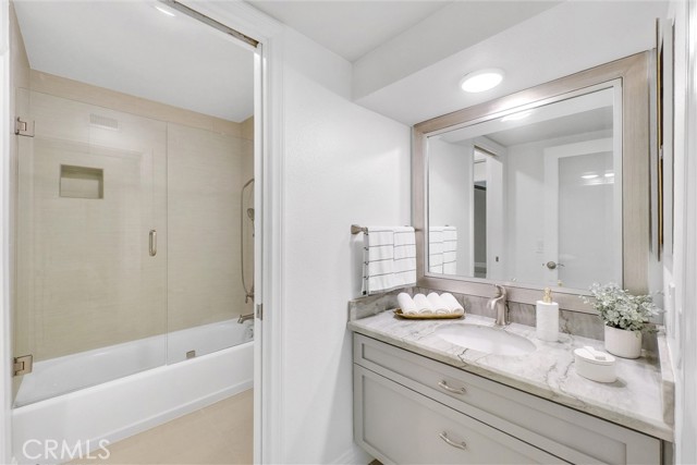 260 Cagney Lane, Newport Beach CA: https://media.crmls.org/medias/35220591-58e2-4189-87ec-5ea05a98d073.jpg