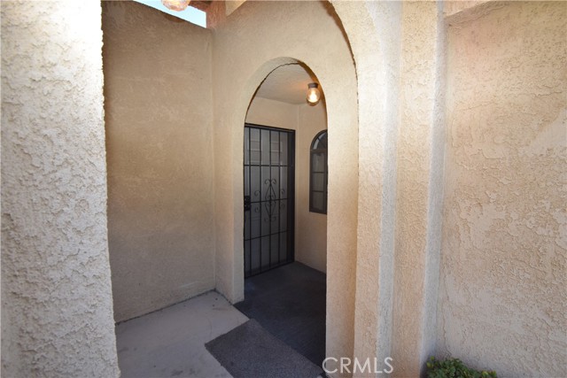 Detail Gallery Image 5 of 22 For 19042 Cedar Dr, Apple Valley,  CA 92308 - 2 Beds | 2 Baths