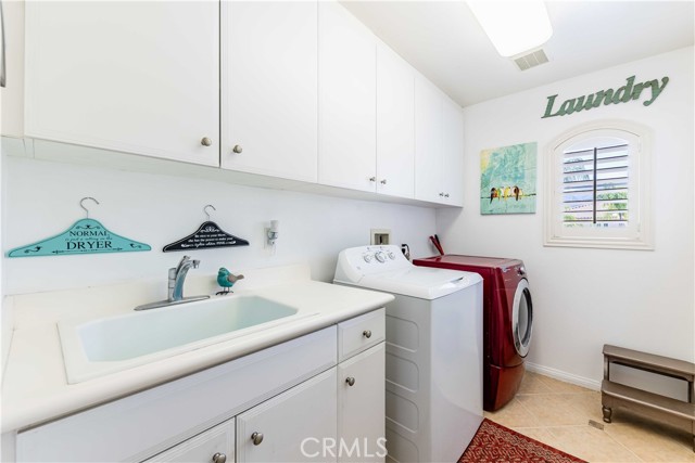 8656 Calle Canon Road, Corona CA: https://media.crmls.org/medias/35223c78-1ff2-4d4e-b096-b498a708c88f.jpg