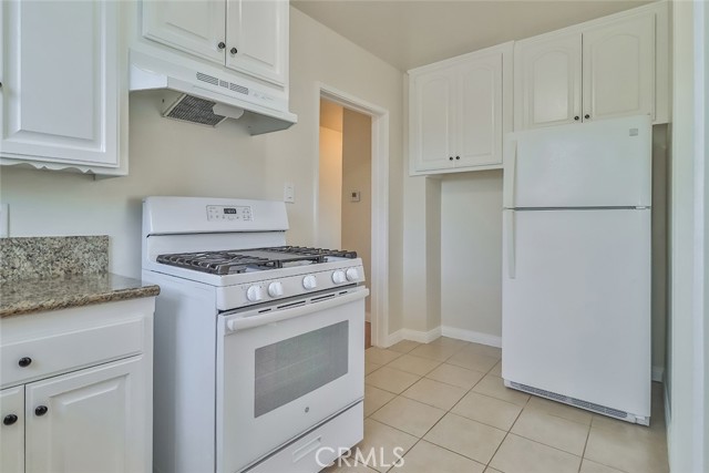 Detail Gallery Image 12 of 41 For 3411 W Chandler Bld, Burbank,  CA 91505 - 3 Beds | 1/1 Baths