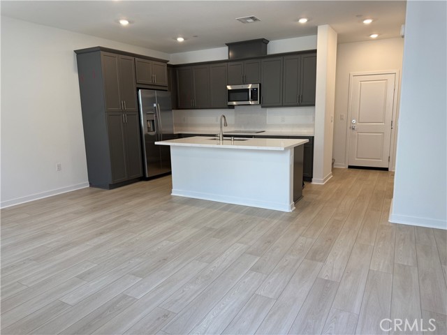 Detail Gallery Image 4 of 26 For 2839 East Schumacher Paseo, Ontario,  CA 91762 - 3 Beds | 2/1 Baths