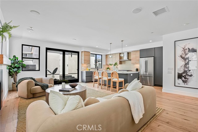 1003 S Prospect Ave, Redondo Beach CA: https://media.crmls.org/medias/3522a666-e053-48b1-a829-2b72209791f4.jpg