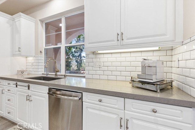 33 Craftsbury Place, Ladera Ranch CA: https://media.crmls.org/medias/3522b03d-12bf-474e-b6ce-7f43534333c4.jpg