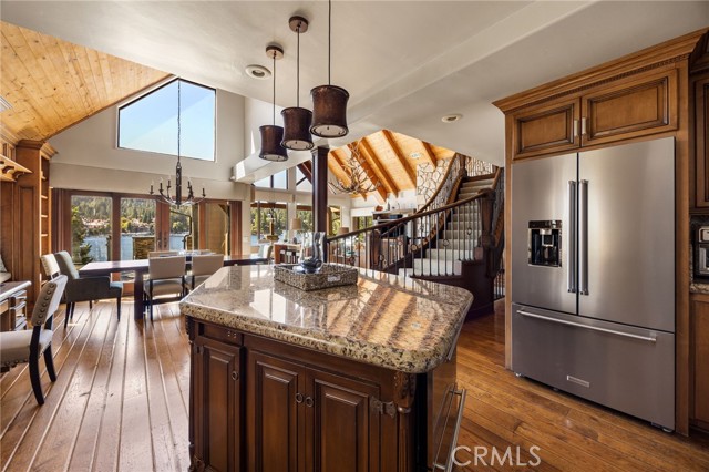 28103 Point Hamiltair, Lake Arrowhead, CA 92352