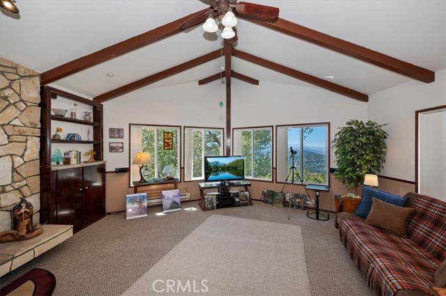 815 Chamois, Crestline, CA 92325