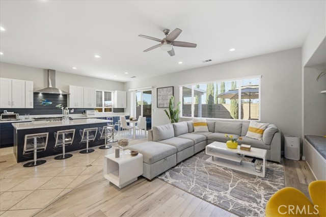 Detail Gallery Image 17 of 54 For 34078 Amici, Temecula,  CA 92592 - 4 Beds | 3/1 Baths