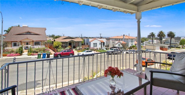Detail Gallery Image 3 of 15 For 1247 W 17th St, San Pedro,  CA 90731 - 3 Beds | 2 Baths