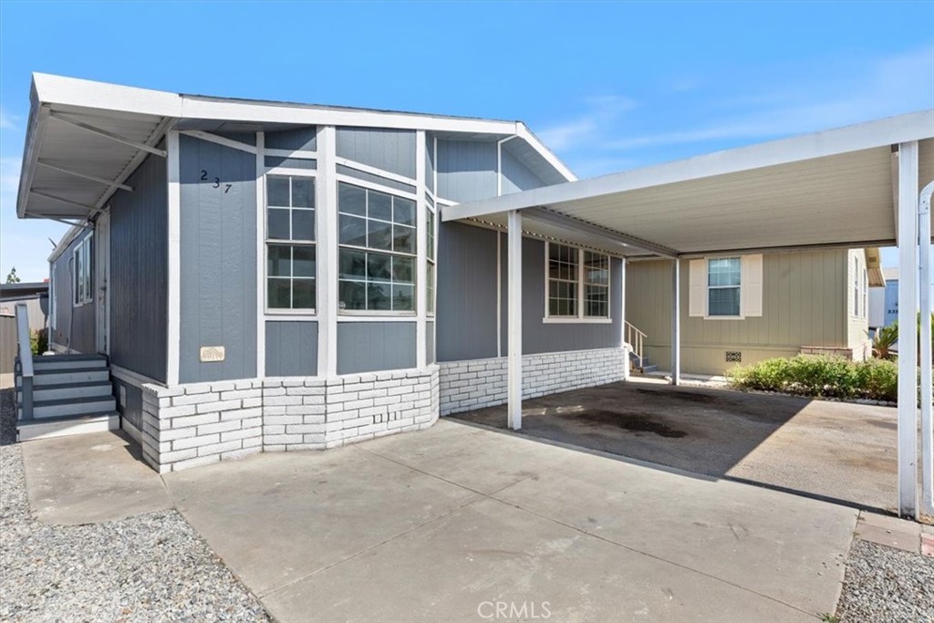 9080 Bloomfield Avenue 237