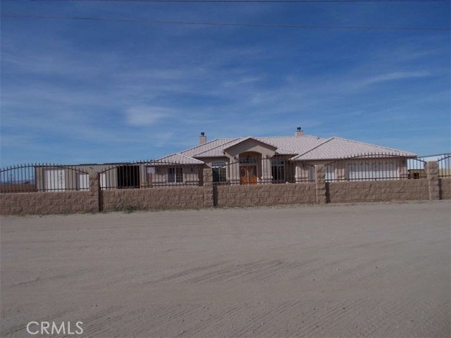 Detail Gallery Image 1 of 10 For 11830 Joshua Dell Rd, Victorville,  CA 92371 - 3 Beds | 2 Baths