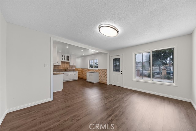 Detail Gallery Image 5 of 21 For 18439 Maclaren St, La Puente,  CA 91744 - 3 Beds | 2 Baths