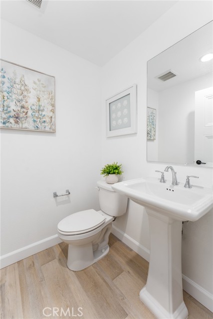 Detail Gallery Image 7 of 18 For 3561 E Moonlight St #5,  Ontario,  CA 91761 - 3 Beds | 2/1 Baths