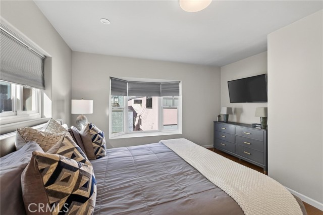 Detail Gallery Image 42 of 75 For 28 10th Ct (9th St Walkstreet), Hermosa Beach,  CA 90254 - 4 Beds | 3/2 Baths