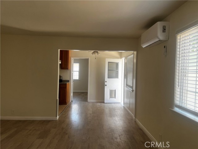 Detail Gallery Image 5 of 7 For 3709 Cherry Ave, Long Beach,  CA 90807 - 1 Beds | 1 Baths
