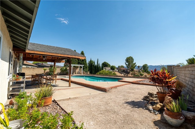 Detail Gallery Image 37 of 43 For 22396 Barbacoa Dr, Saugus,  CA 91350 - 3 Beds | 3 Baths