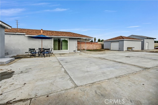 12811 Oaks Avenue, Chino CA: https://media.crmls.org/medias/35278b02-2650-4588-aa94-012a7baa37b2.jpg
