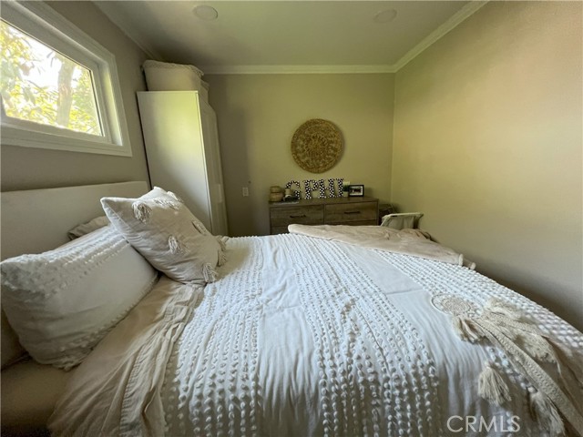 Detail Gallery Image 8 of 14 For 392 N Batavia St, Orange,  CA 92868 - 5 Beds | 3 Baths