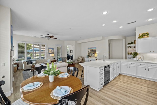 9121 Wooded Hill Drive, Corona CA: https://media.crmls.org/medias/3529eedb-f8d2-4a1d-8e7b-ff79959ffda0.jpg