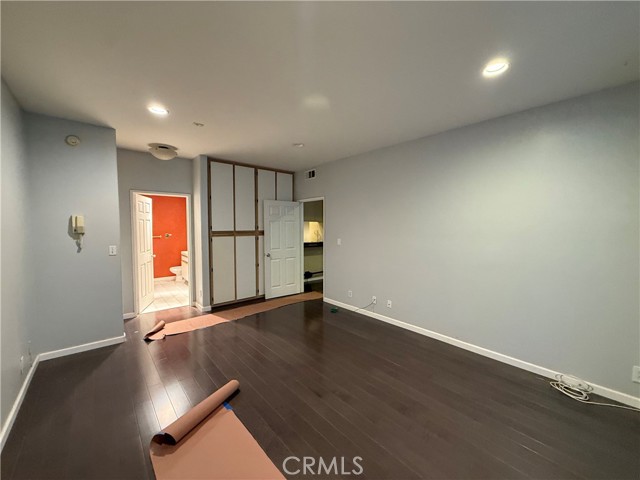 1240 S Corning, Los Angeles CA: https://media.crmls.org/medias/352a4d7e-da13-433f-9836-96eca871dedd.jpg