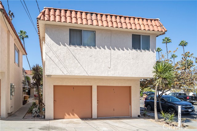 1106 Central, Seal Beach CA: https://media.crmls.org/medias/352ab374-b79b-475e-a703-e1318fe4c0e4.jpg