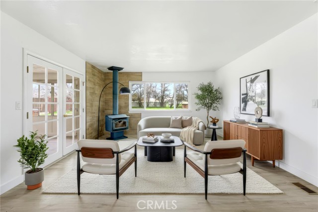 Detail Gallery Image 4 of 41 For 10312 Hawthorne Ave, Hesperia,  CA 92345 - 3 Beds | 3 Baths