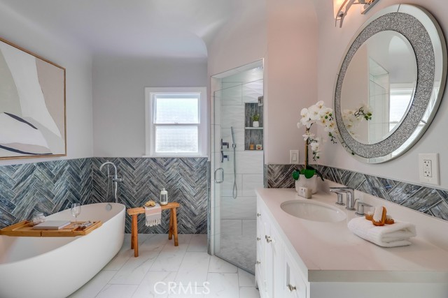 690 W Paseo Del Mar, San Pedro CA: https://media.crmls.org/medias/352ac529-588a-4a00-8f0e-436987ca7c32.jpg
