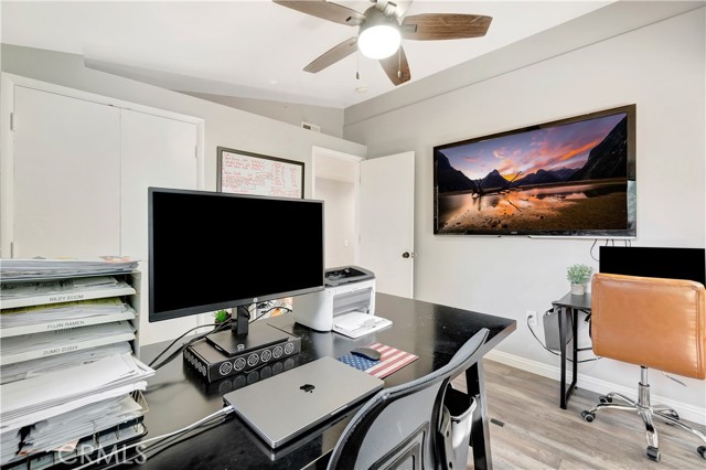 Bedroom 3/ office with lots of natural light